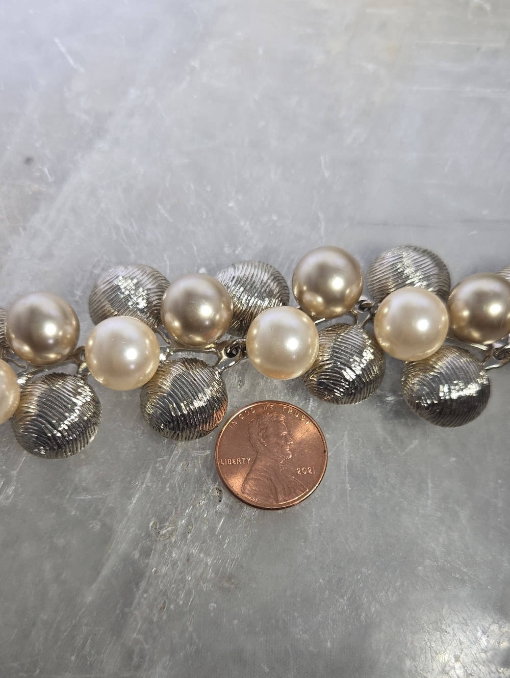 Coast London Chunky Faux Pearl Cluster Toggle Bracelet - Picture 10 of 11